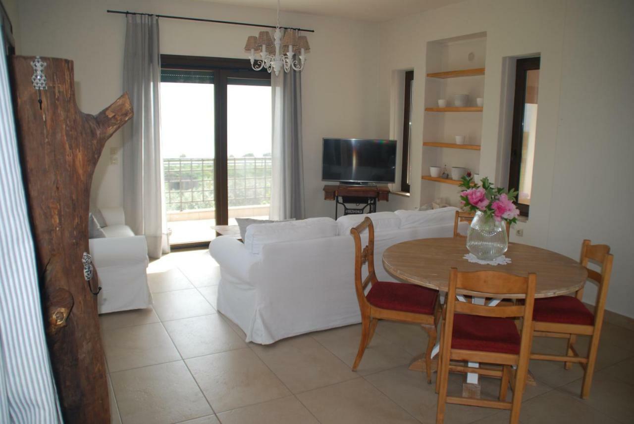 Olive Tree Cottage Néa Péramos Extérieur photo