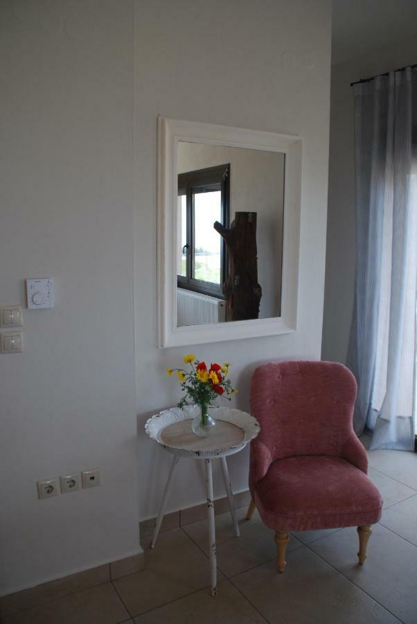 Olive Tree Cottage Néa Péramos Extérieur photo
